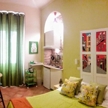 Le Stanze Di Angela Bed & Breakfast Наполи Екстериор снимка