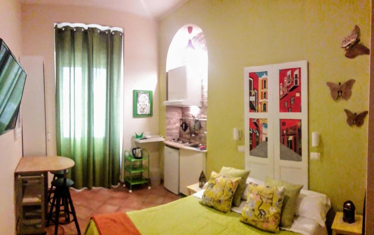 Le Stanze Di Angela Bed & Breakfast Наполи Екстериор снимка