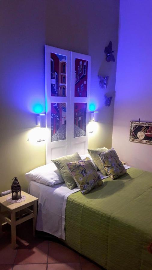 Le Stanze Di Angela Bed & Breakfast Наполи Екстериор снимка