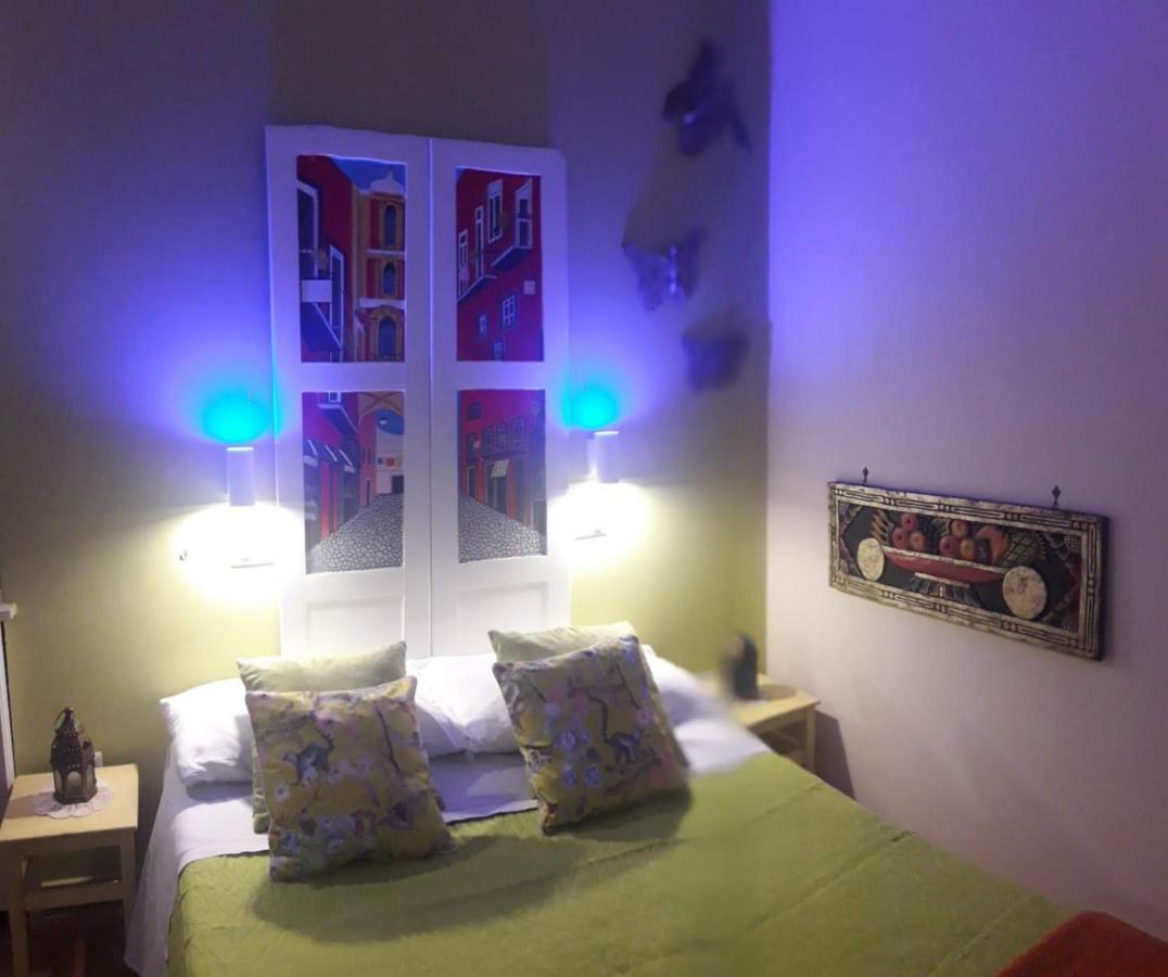 Le Stanze Di Angela Bed & Breakfast Наполи Екстериор снимка