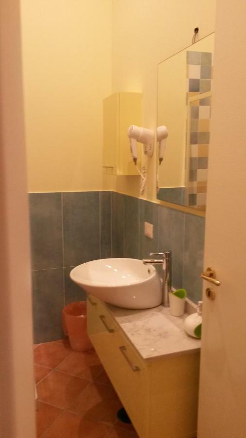 Le Stanze Di Angela Bed & Breakfast Наполи Екстериор снимка