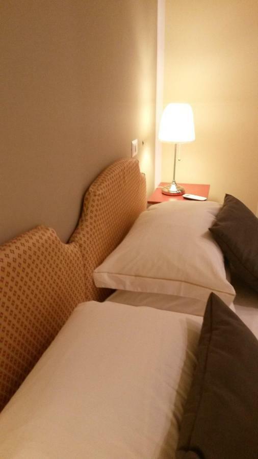 Le Stanze Di Angela Bed & Breakfast Наполи Екстериор снимка