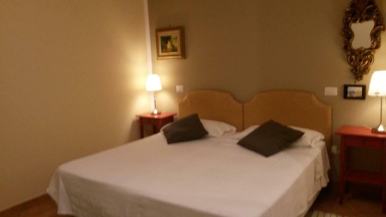 Le Stanze Di Angela Bed & Breakfast Наполи Екстериор снимка